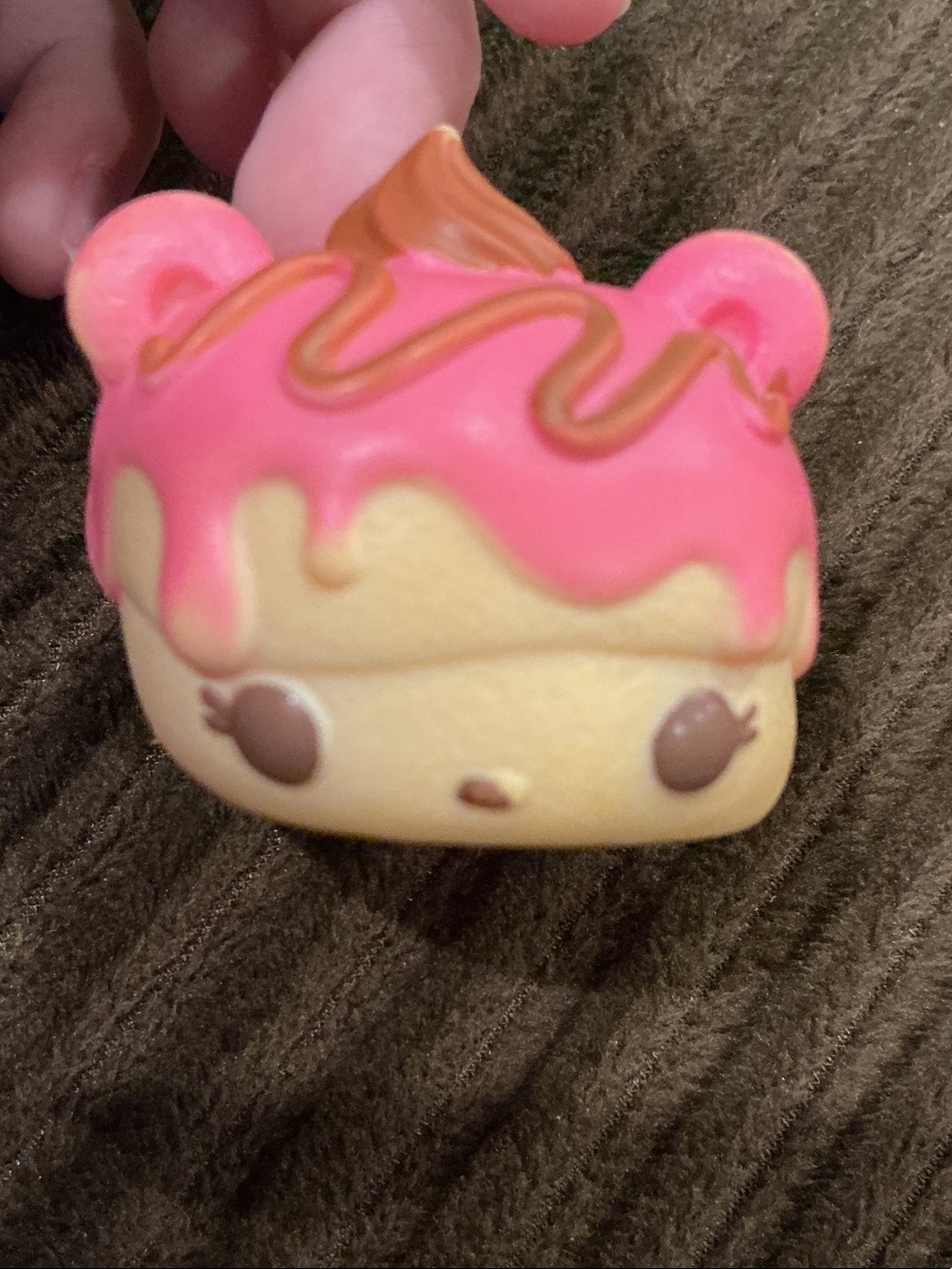 8 year old discontinued berry glazed chocolate drizzled Num Noms